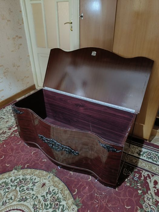 Мебельный сундук