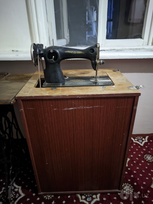 Sifatli va chidamli 3 ta tikuv mashinasi (Chaika-134A va retro modella