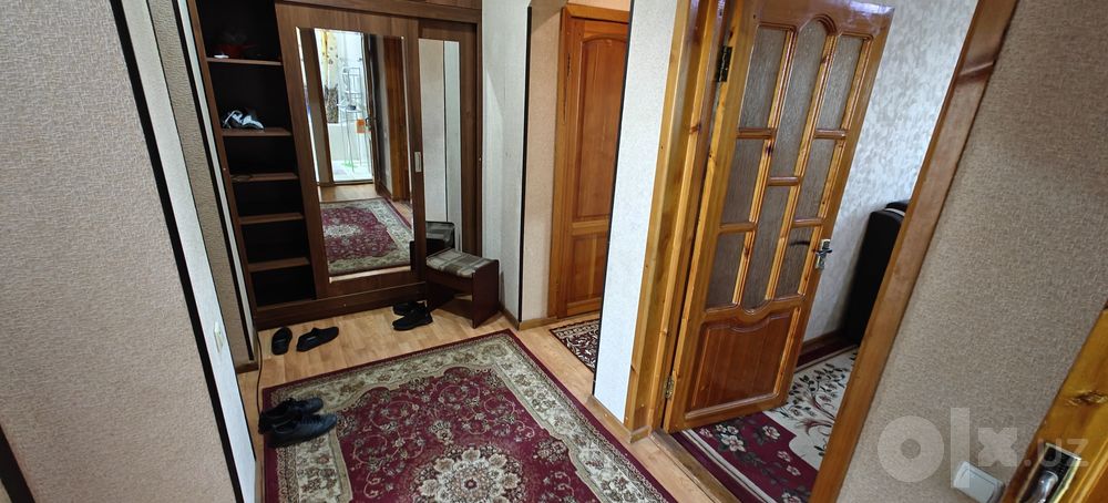 Продаётся 3в4 комнатная квартира на Карасу-4
