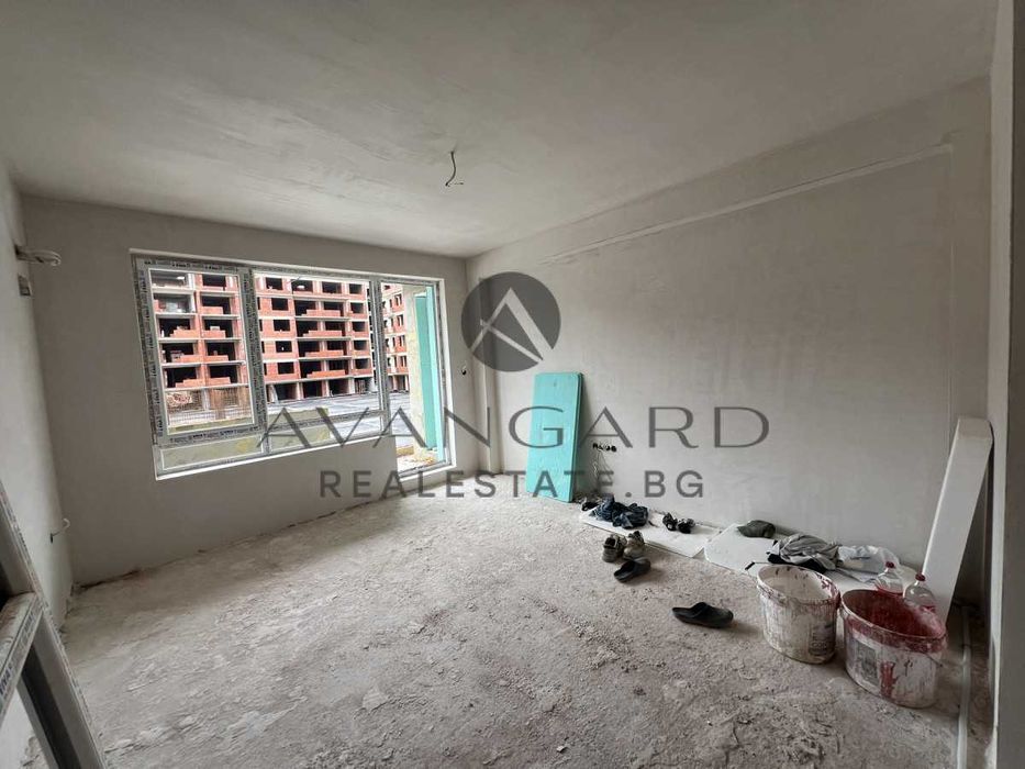 Продава се Двустаен апартамент в Пловдив, Кючук Париж - 67 кв.м за 1075 €/кв.м - Снимка #1