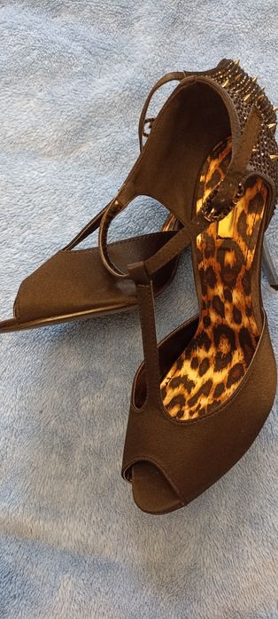 Дамски сандали и обувки номер 39