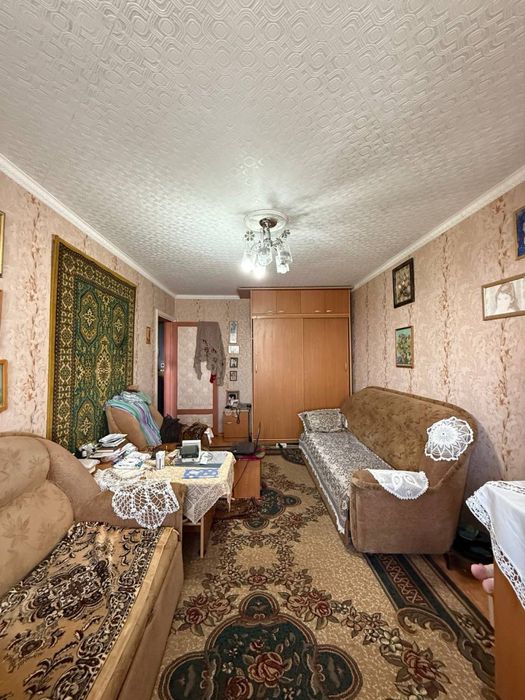 Продается 1 комн квартира на 6 микр