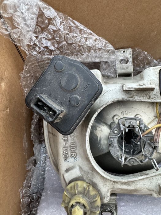 Продам фару на гольф 3