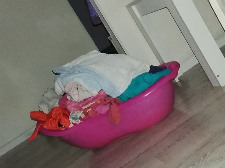 Вещи девочкам 2-6лет, игрушки, ванна