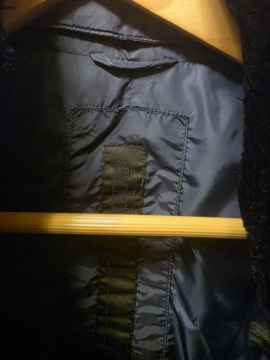 Продам куртку add