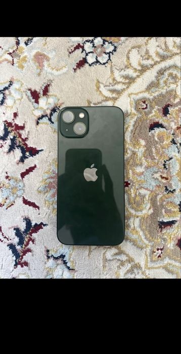 Продам Айфон 13