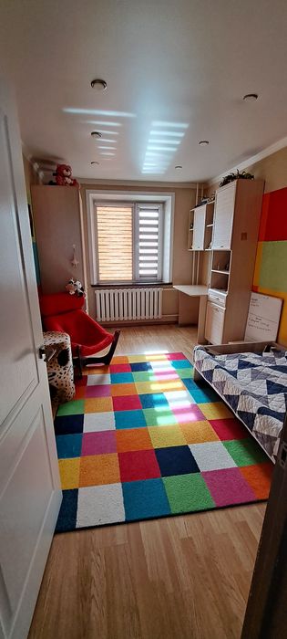 Продам квартиру 4 комнатную