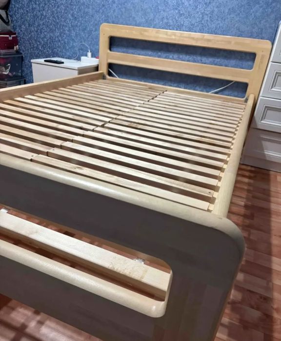 Продам кровать размер 120х200
