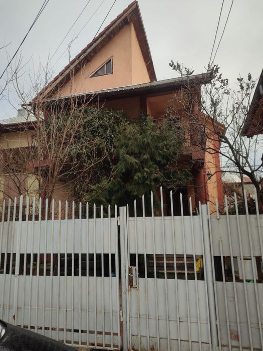 Vand casa zona centrala ,langa colegiul B.P.Hasdeu