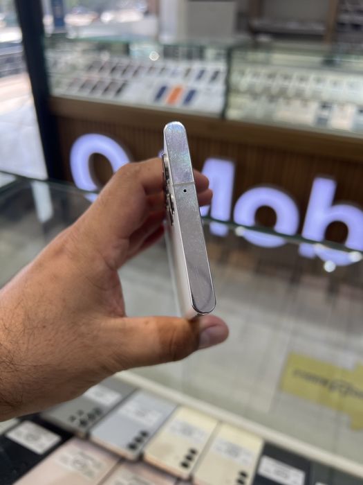 Продается (Nasiya-Вариант-Рассрочка) Galaxy S22 Ultra в отличном сост