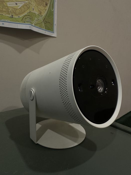 ТВ проектор Samsung the Freestyle до 100d (254см).