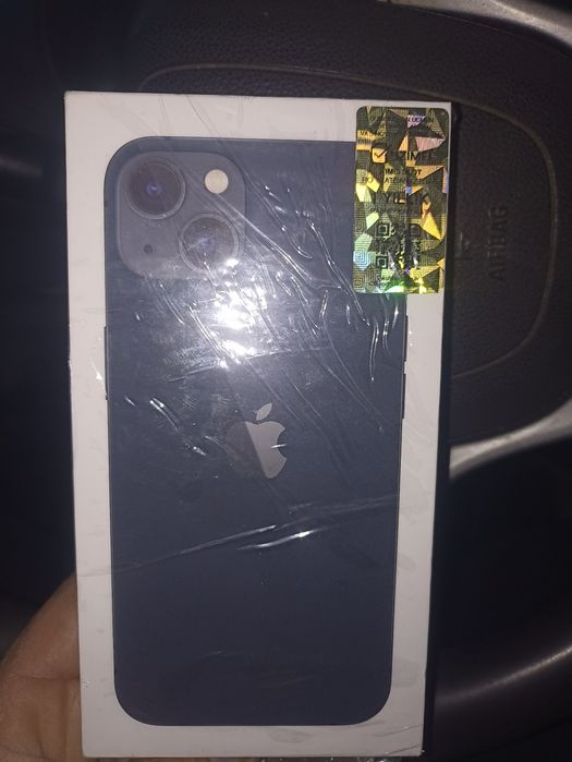 Продается новый айфон13