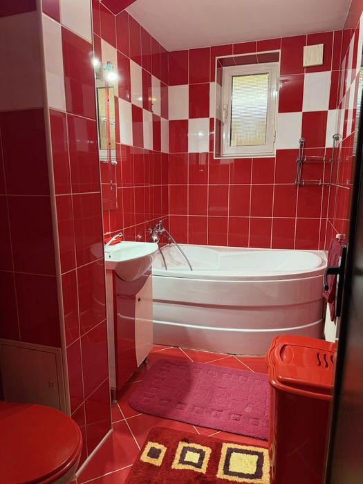Apartament cu 3 camere, aproape de centru – loc de parcare inclus
