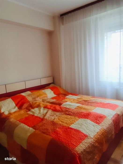 Apartament 3 camere pe Stefan Cel Mare