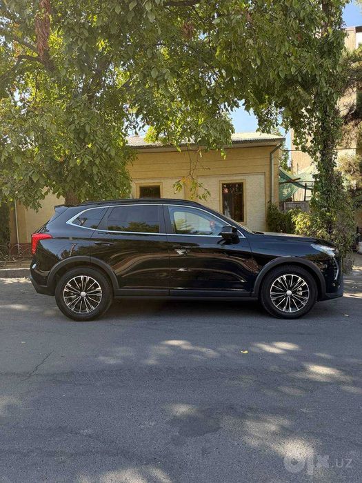 Haval Julion Premium 2025-yil ideal holatda.