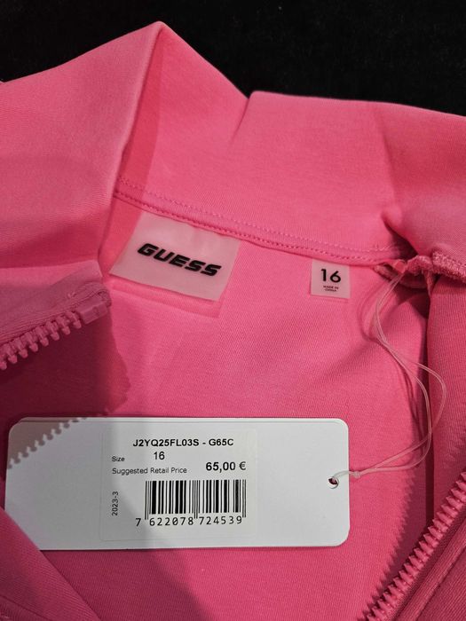 Нов с етикети Guess