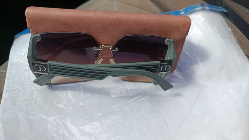 Солнцезащитные очки женские