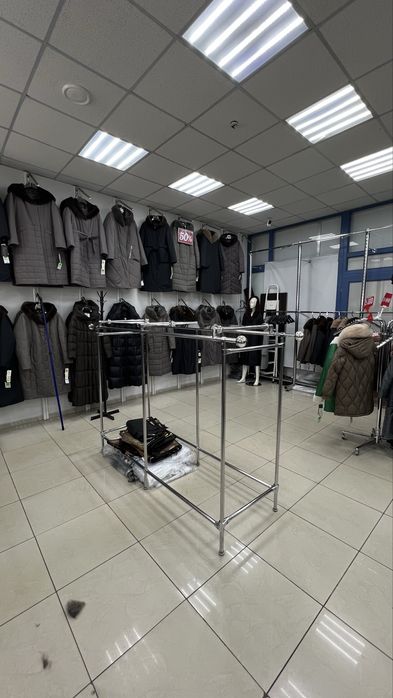 Стойка для одежды
