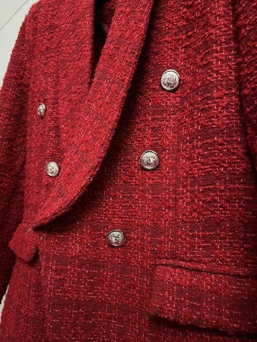 Красный твидовый пиджак