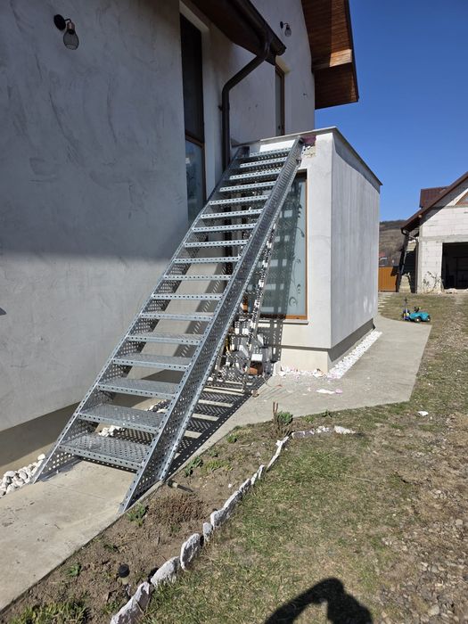 Scări metalice galvanizate