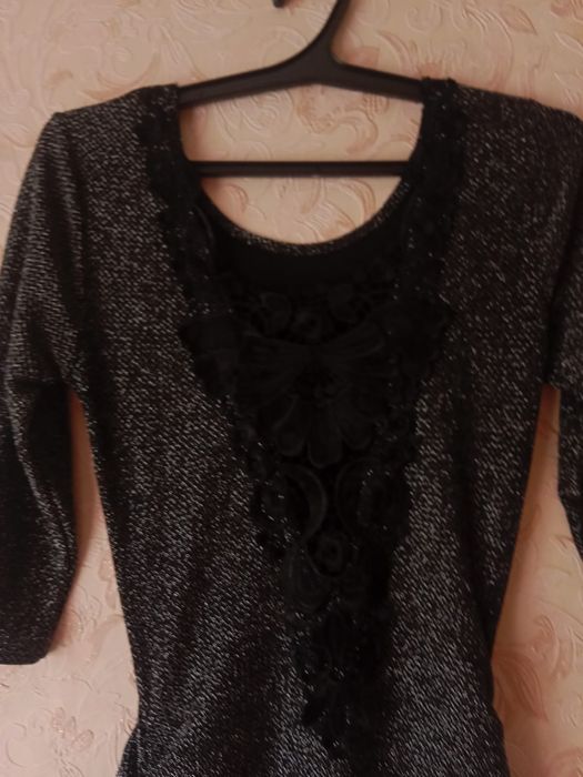 Продаю платье 46 размера