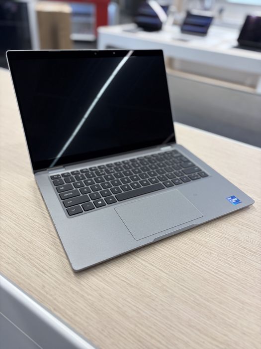 Laptop 2 in 1 Dell Latitude 5320 i7 vPro 16 GB ram 1TB SSD m.2