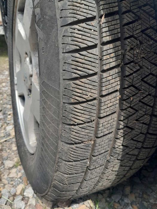 Зимни гуми с алуминиеви джанти 255/60/18 5x120 (Land Rover)