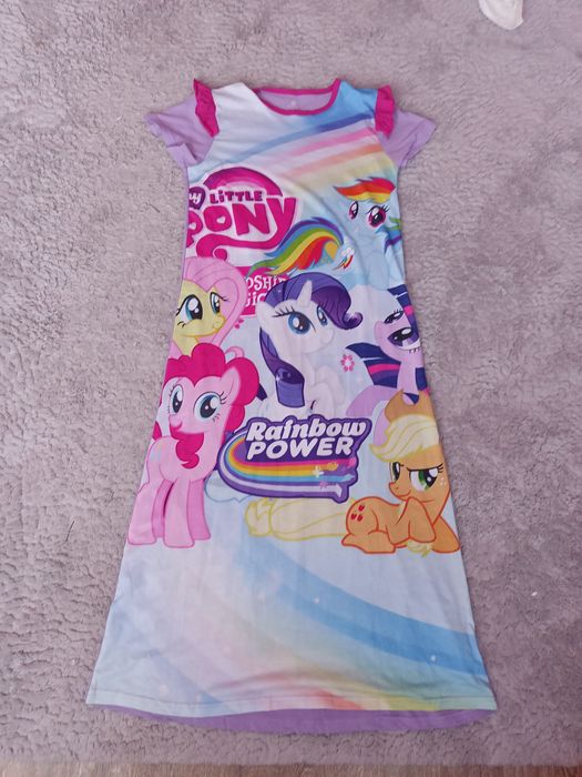 Продам детские платья