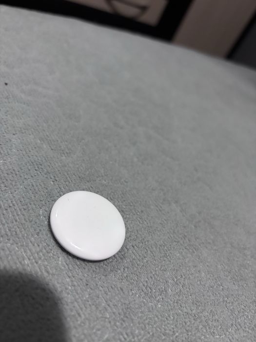 Продам Apple AirTag