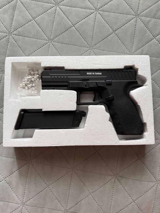 еърсофт пистолет KJW KP13 Green Gas