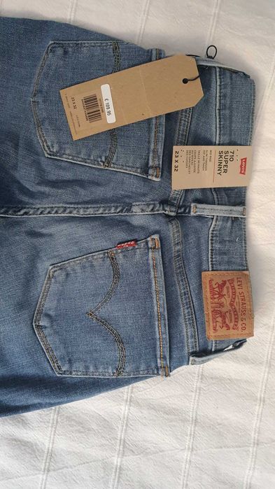 Дамски / детски дънки Levis