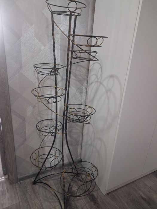 Стойка для цветов