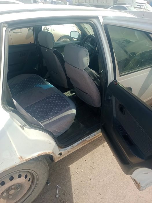 Продаю машину нексия