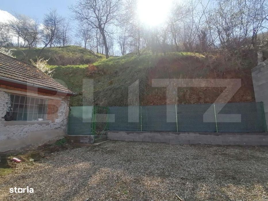 Casa 3 camere 1 bucatarie 1 baie 100 mp utili cu toate utilitatile Zon