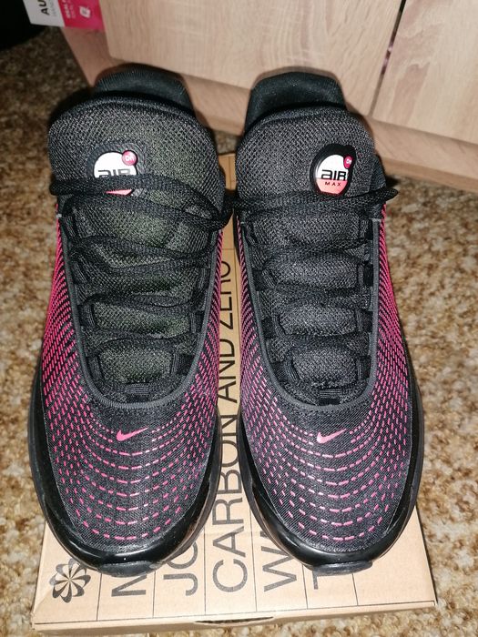 Уникален NIKE air