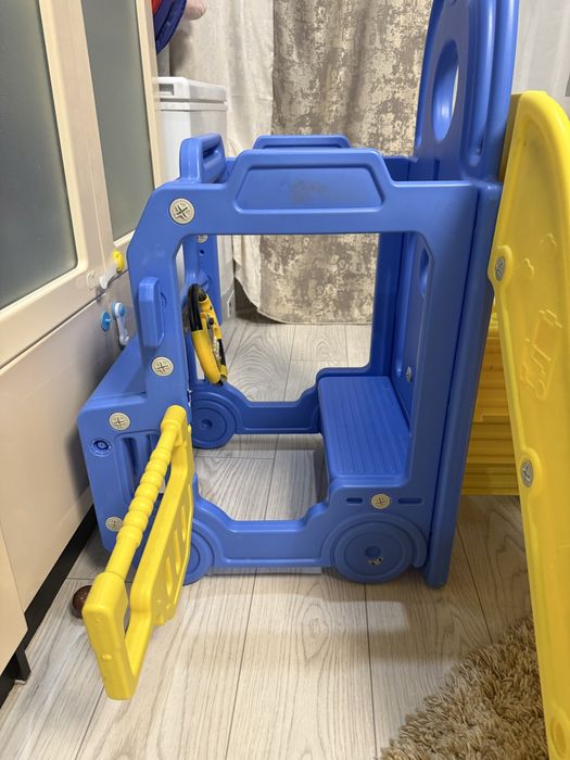 Детский комплекс , горка и качеля