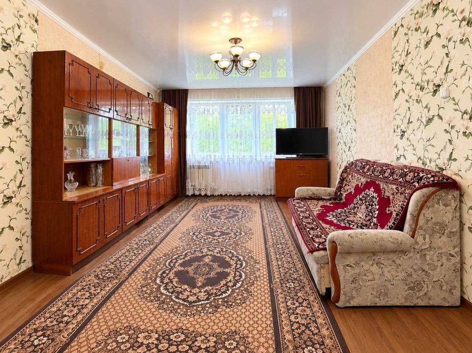 Продам 2-ком квартиру в 4 микрорайоне по проспекту Мира, 5 этаж/5.