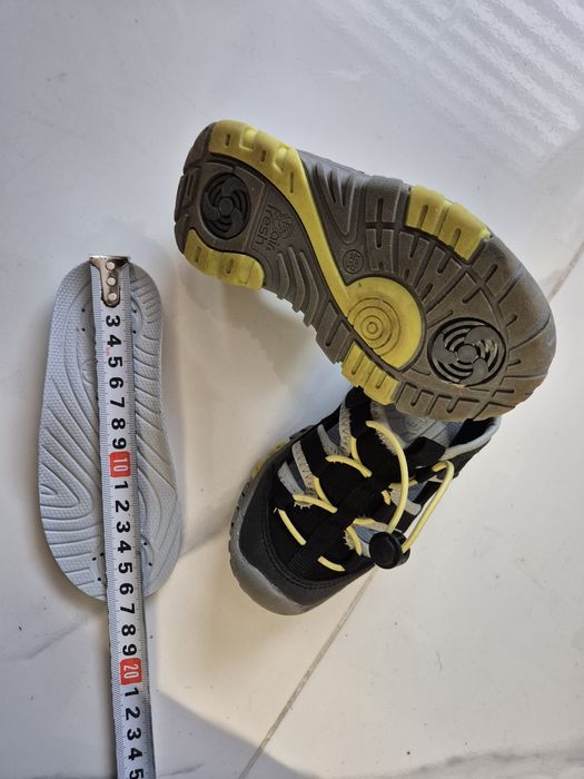 Боти и маратонки Geox Adidas Quechua