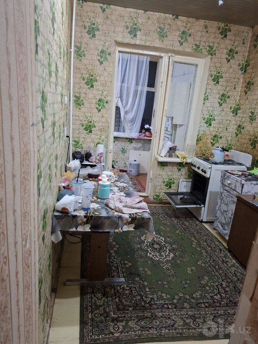 Продам 2х комн квартиру,  в 10мкр