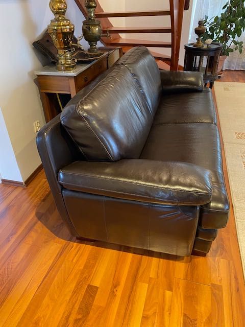 Canapea foarte frumoasa