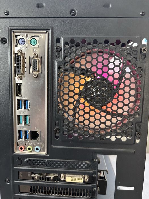 PC Gaming Ryzen 5 2600 + RX 5500 XT 8GB + 16GB RAM +500  SSD