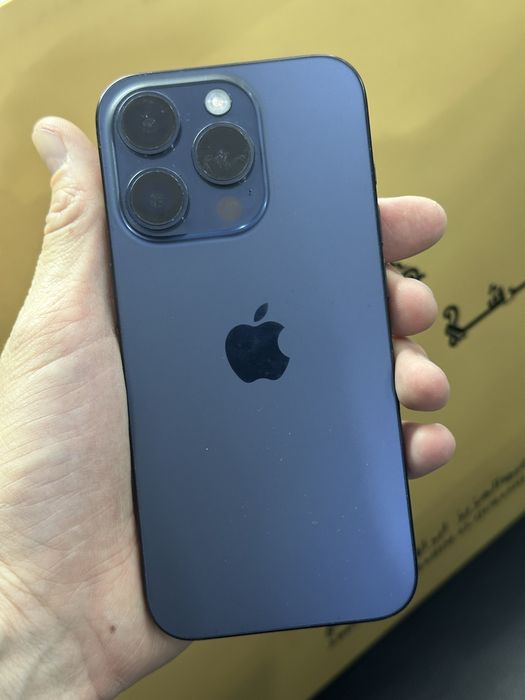 iPhone 15 Pro sim заблок