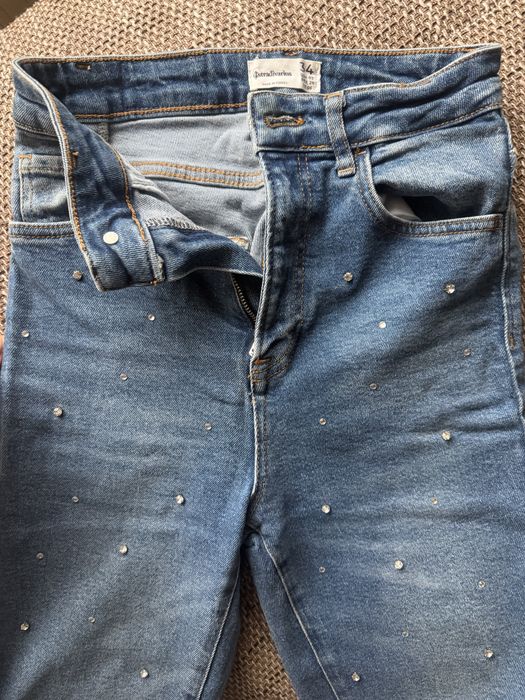 Дънки с камъни Stradivarius