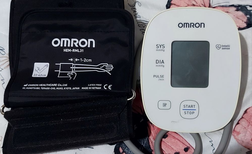 Tensiometru de brat omron M300