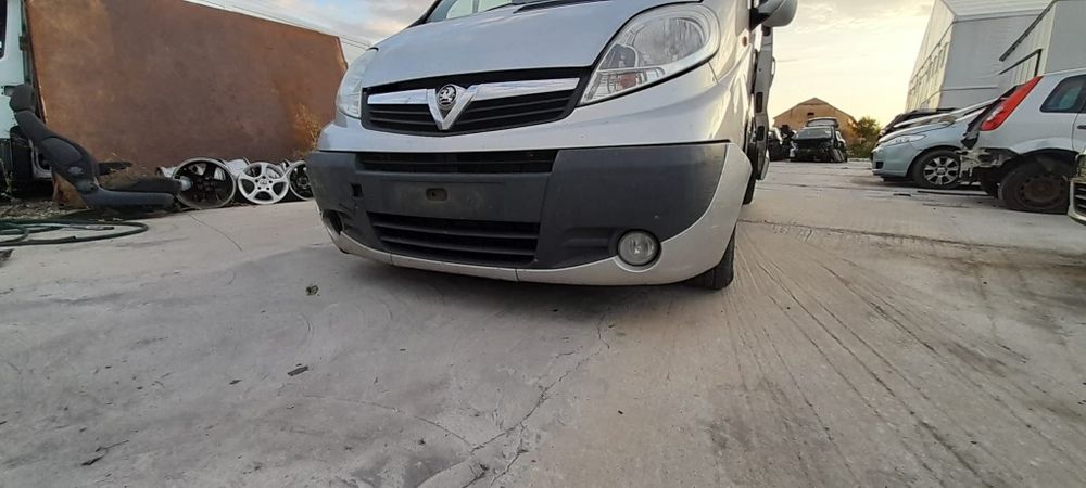 Bara fata opel vivaro an 2013