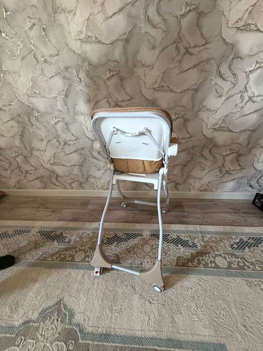 Стол для кормления