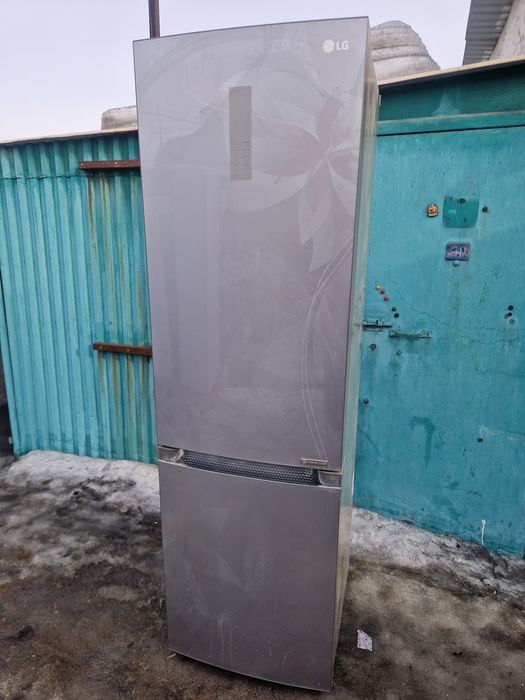 Холодильник " LG "