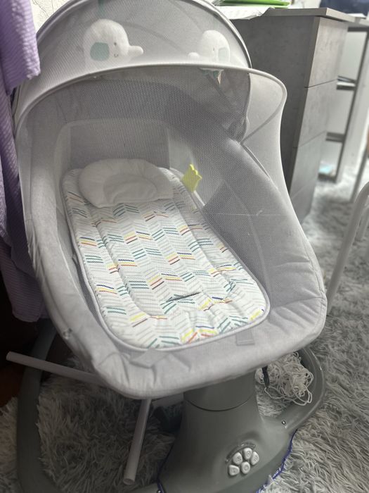 Продам  качелю шезлонг срочно