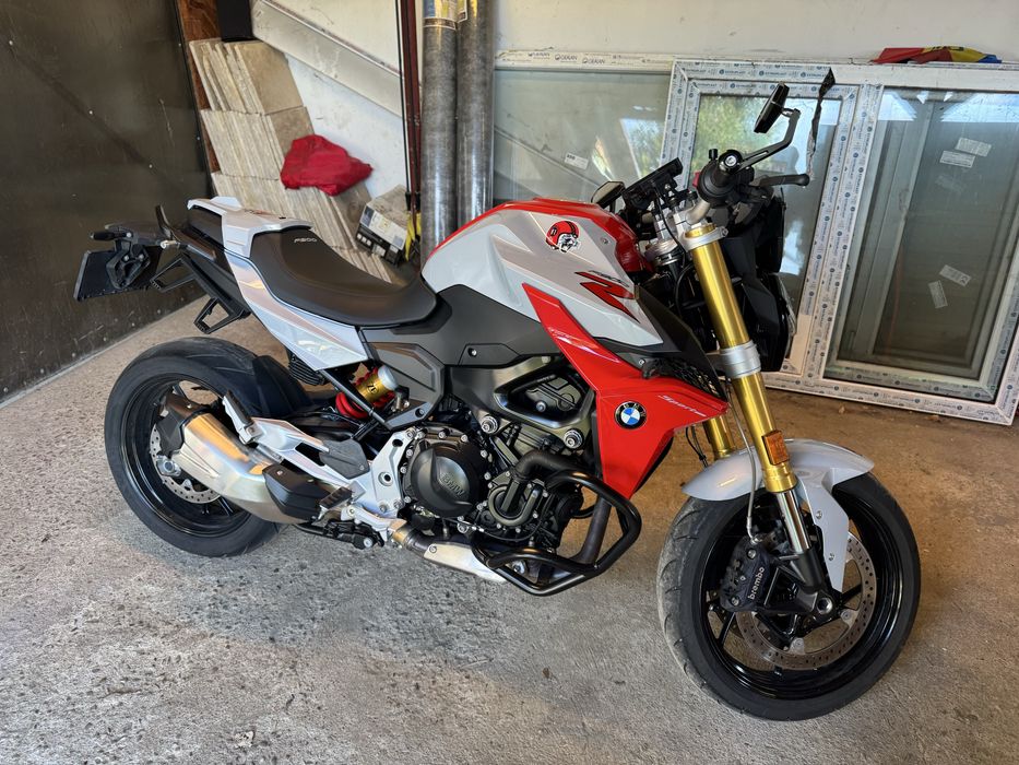 Motocicleta Bmw F900R