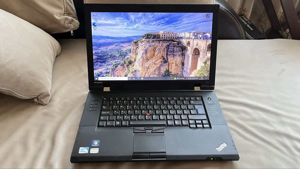 Lenovo L520 1.6, 3GB, 250 GB HDD